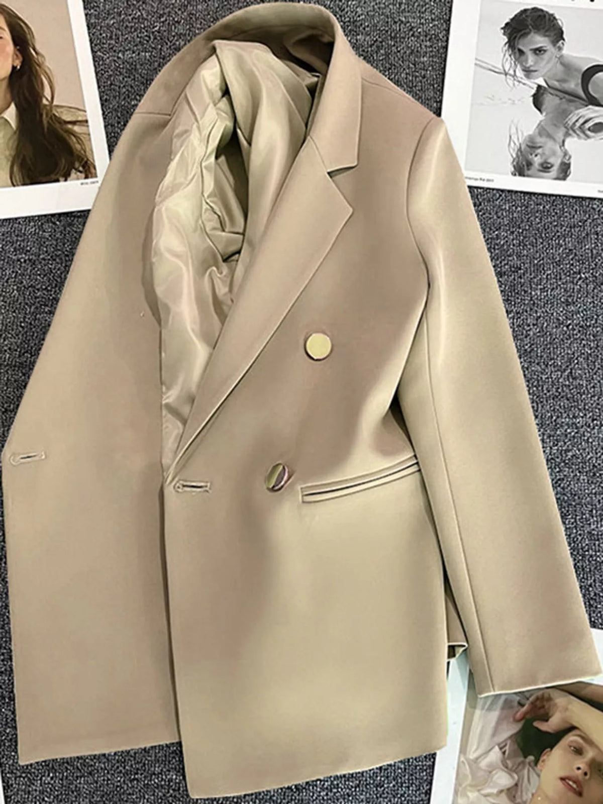 Beige double-breasted lapel collar blazer