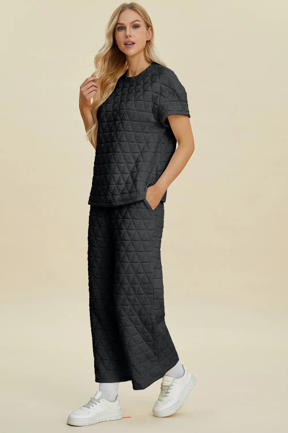 Women's clothing set – product view 2