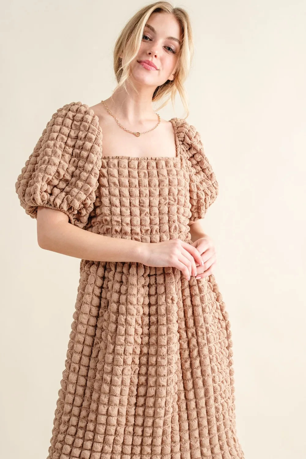 Women's apparel – product view 4