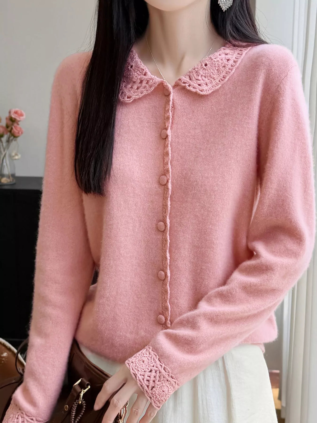 Lace-collar cardigan, pink front