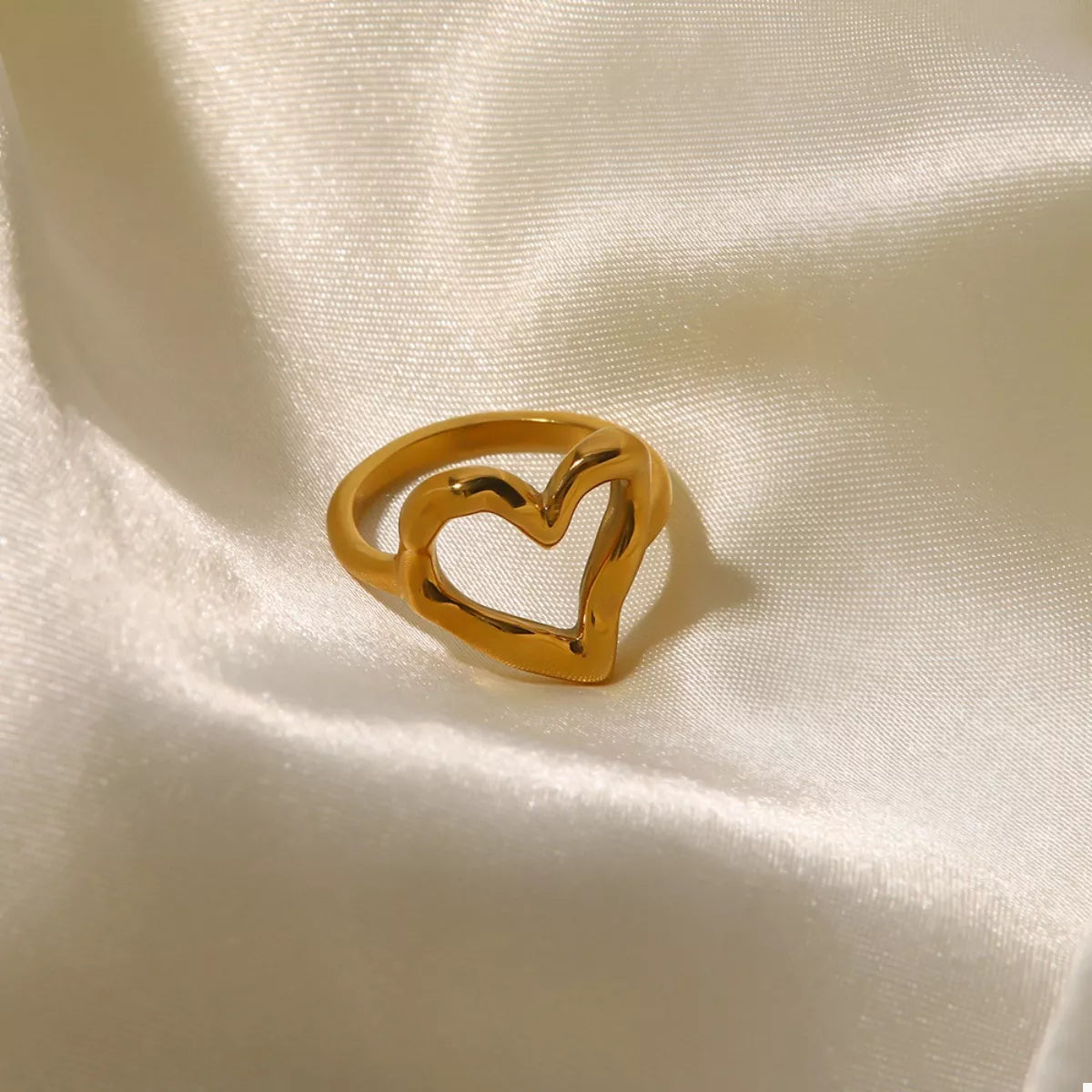 Trendsi 18K Gold-Plated Heart Ring -