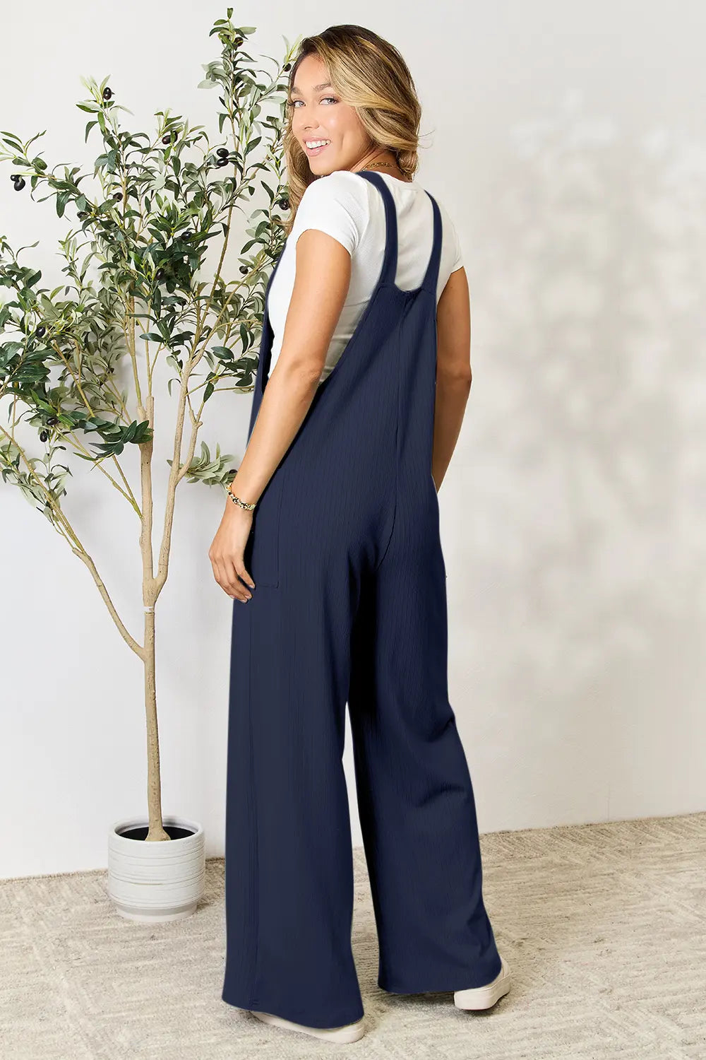 Women's apparel – product view 22