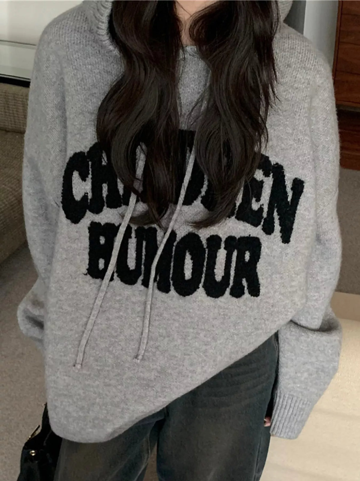 Graphic long-sleeve sweater, garment detail