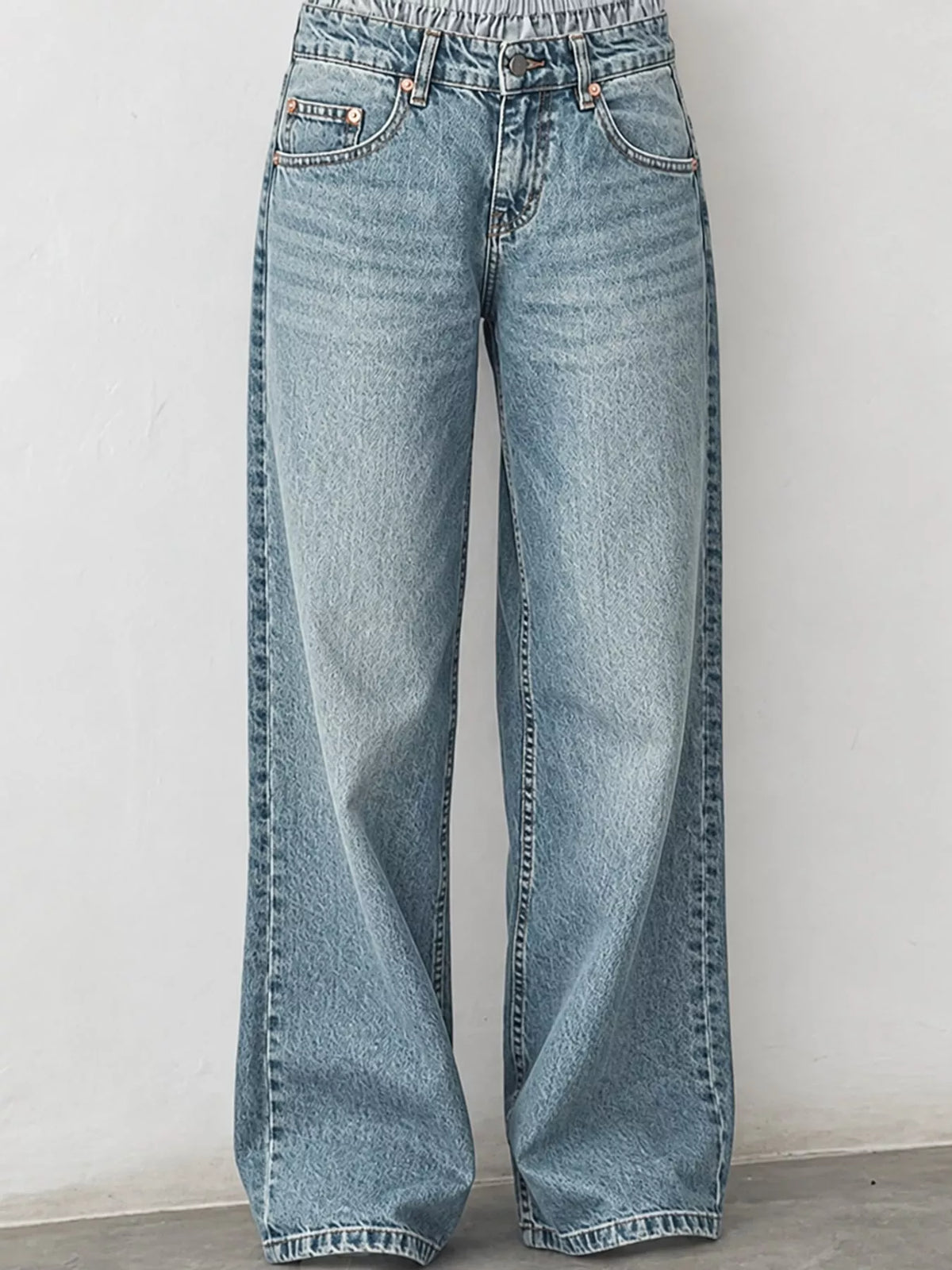 Wide-Leg Vintage Wash Jeans in washed blue, front view