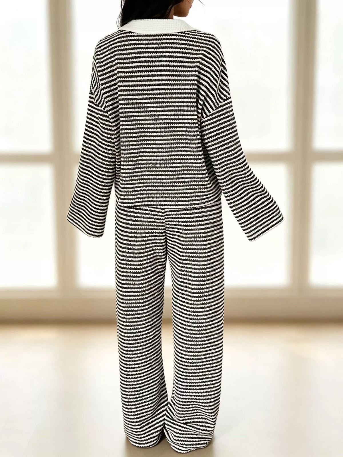 Women's clothing set – product view 9