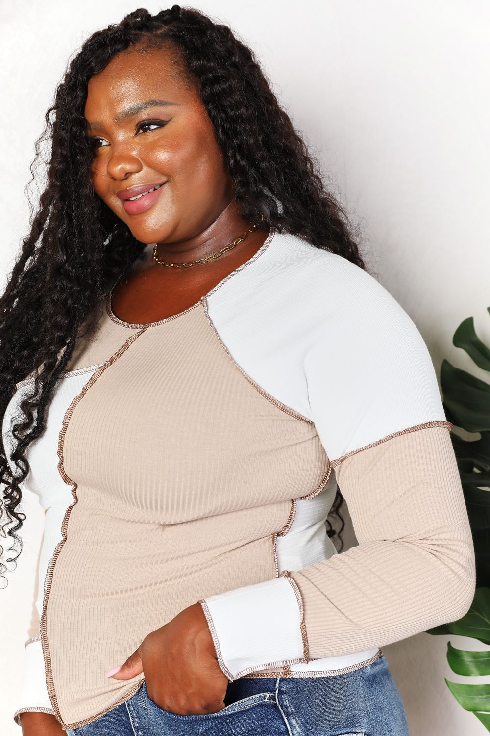 Women's apparel – product view 18