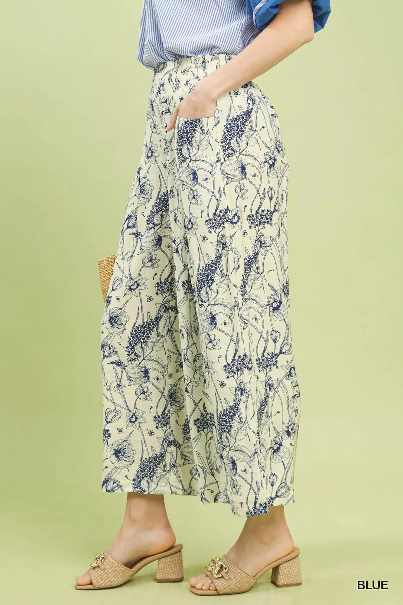 Women's pants – product view 2