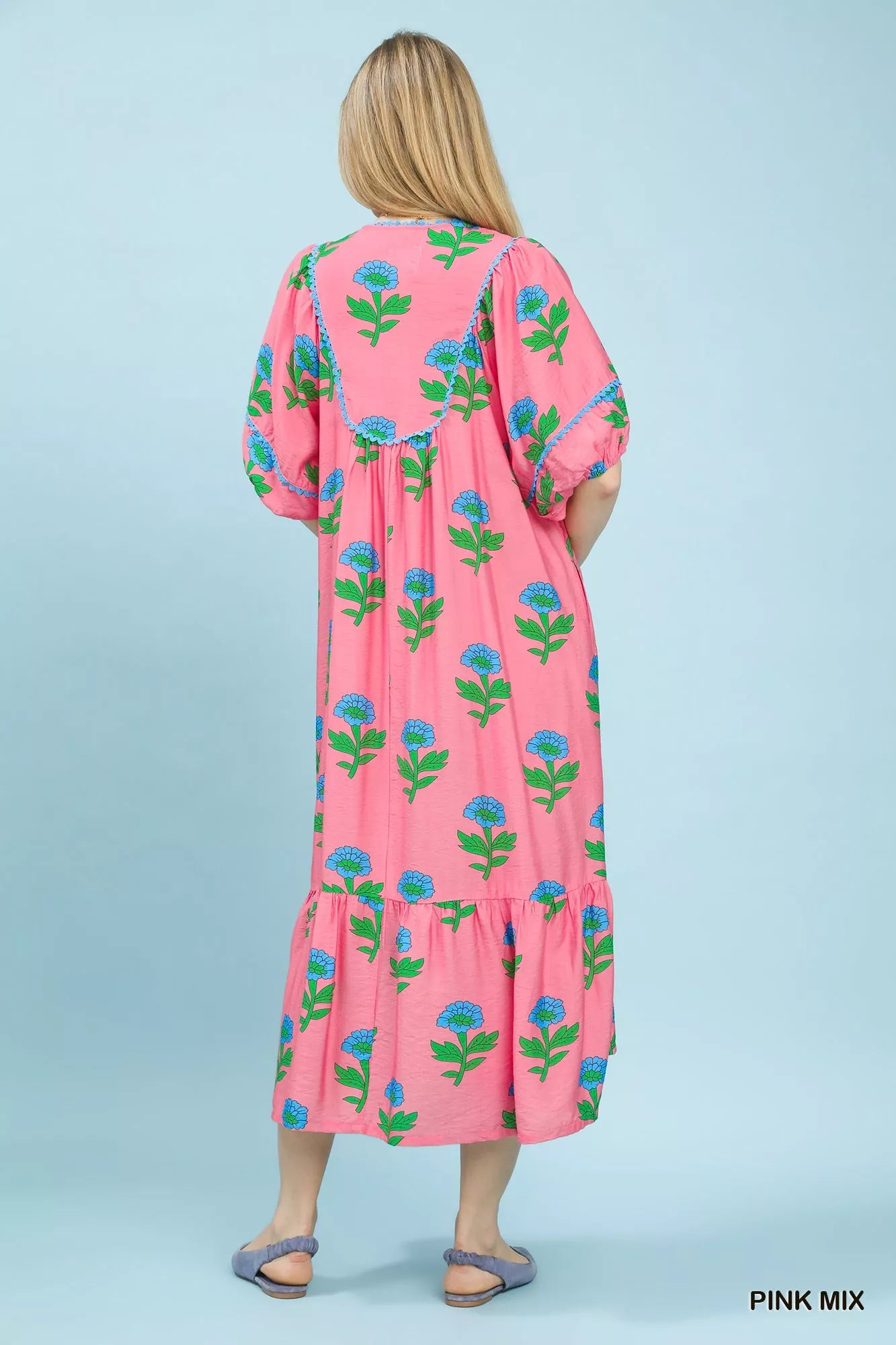 Women's apparel – product view 3