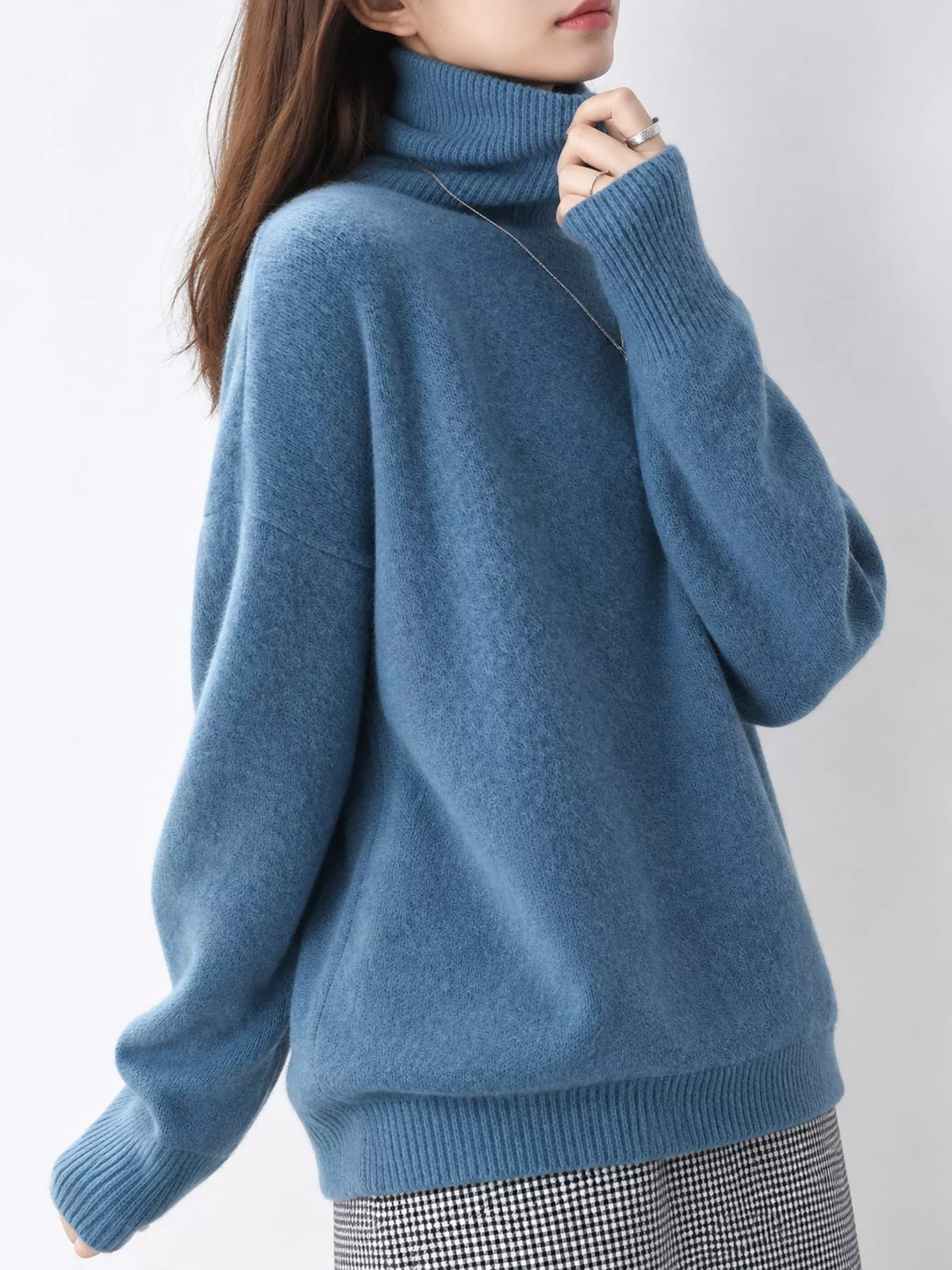 Turtleneck sweater, blue side