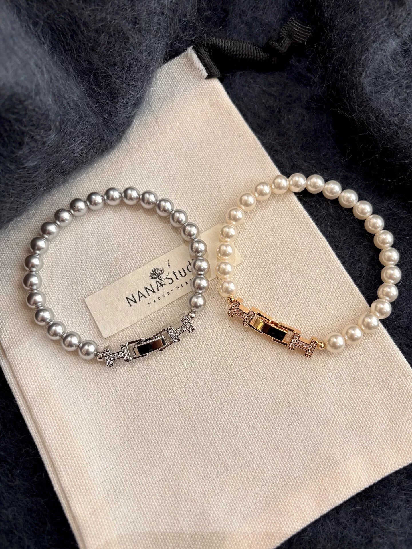 Trendsi Pearl Double H Buckle Bracelet -