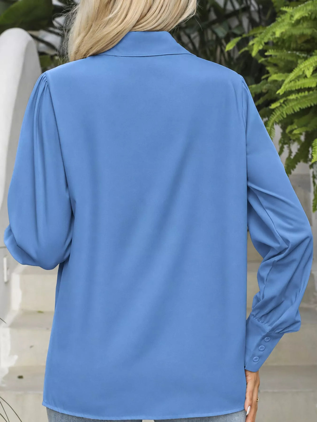 Long-sleeve shirt, back view