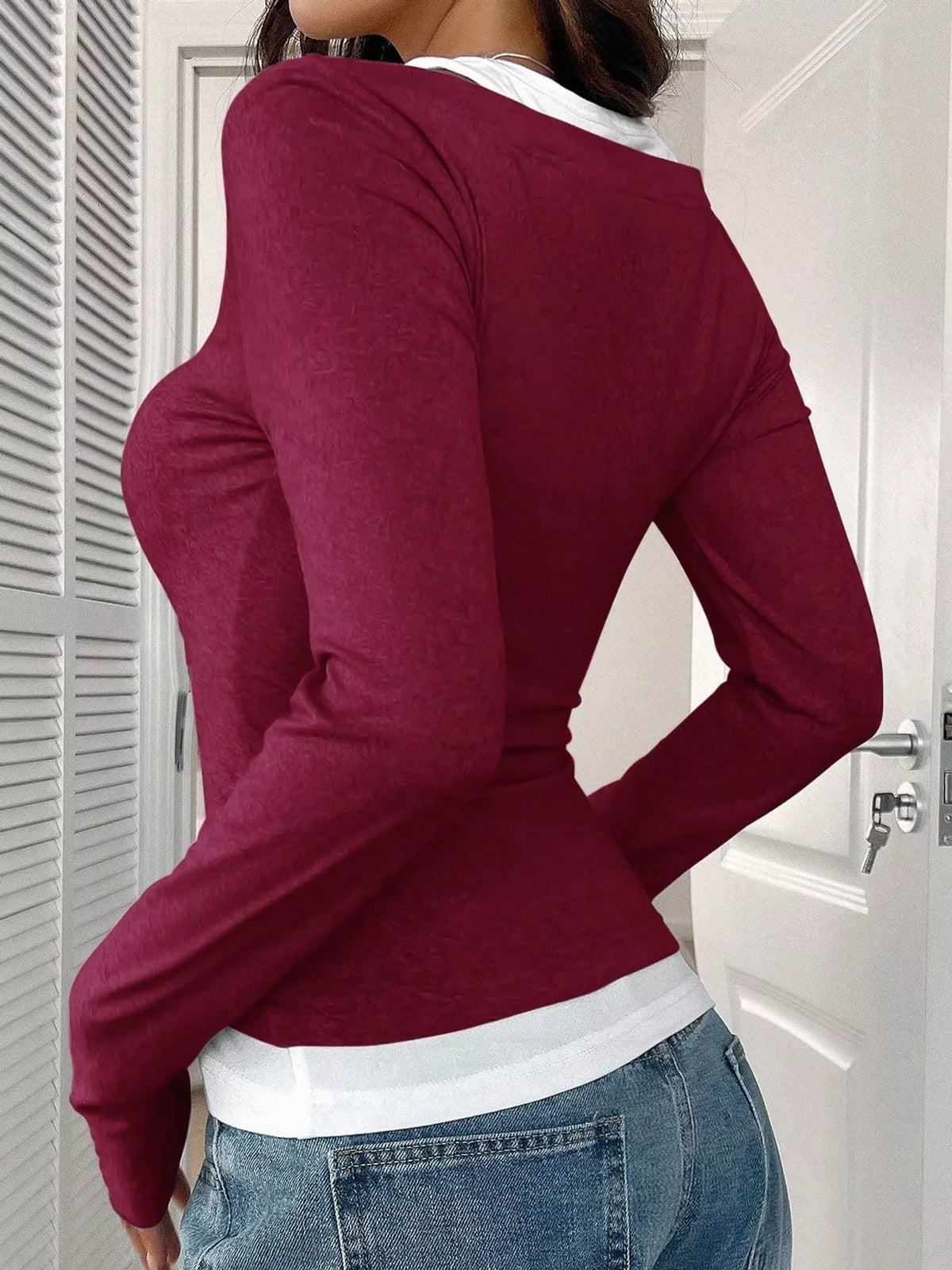 Long-sleeve T-shirt, back view