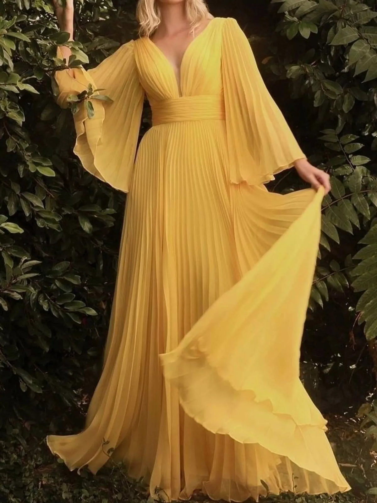 Yellow v-neck pleated maxi dress