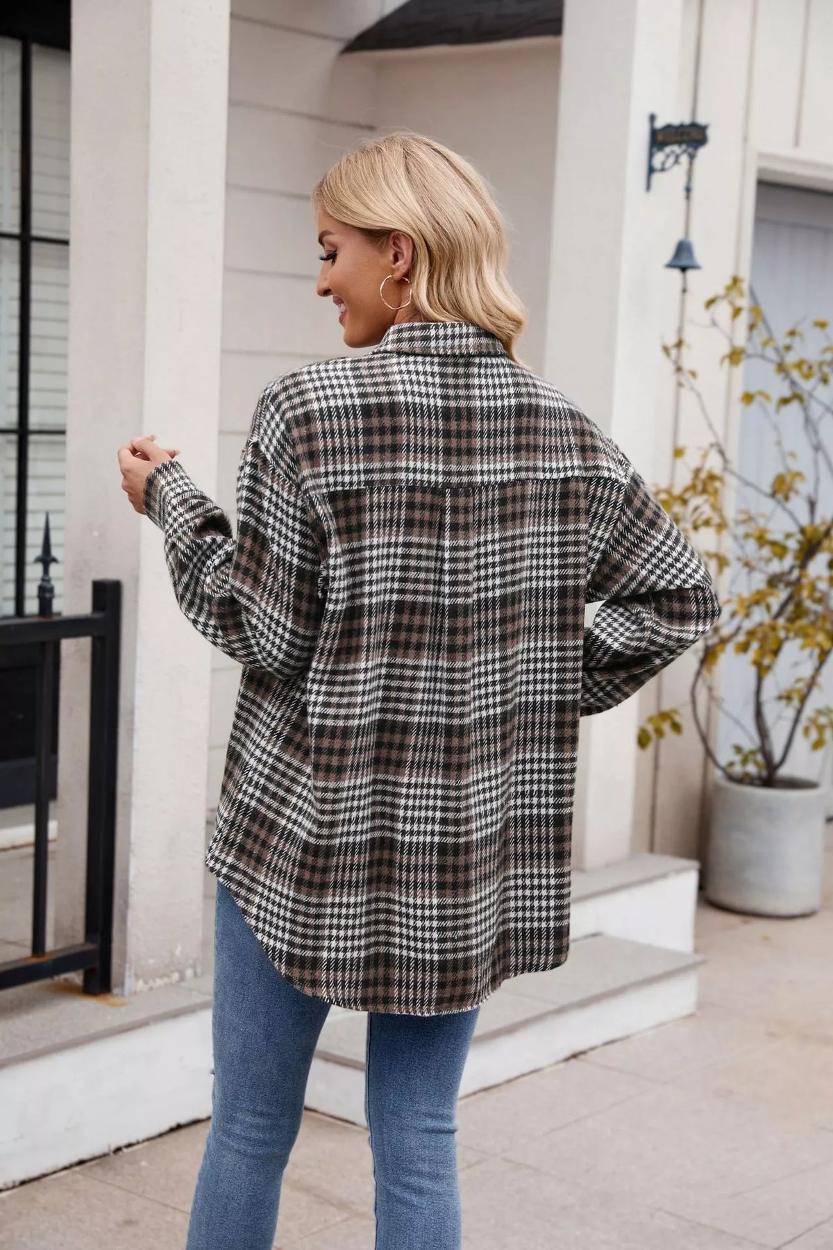 Women's apparel – product view 5