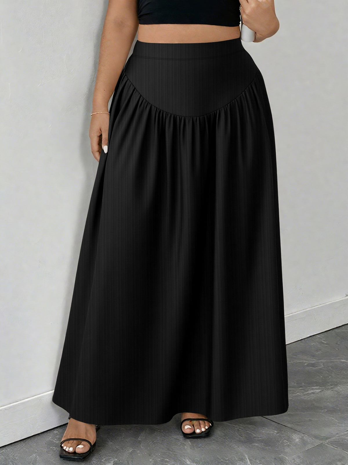 Trendsi Plus Size Ruched Maxi Skirt with Pockets -