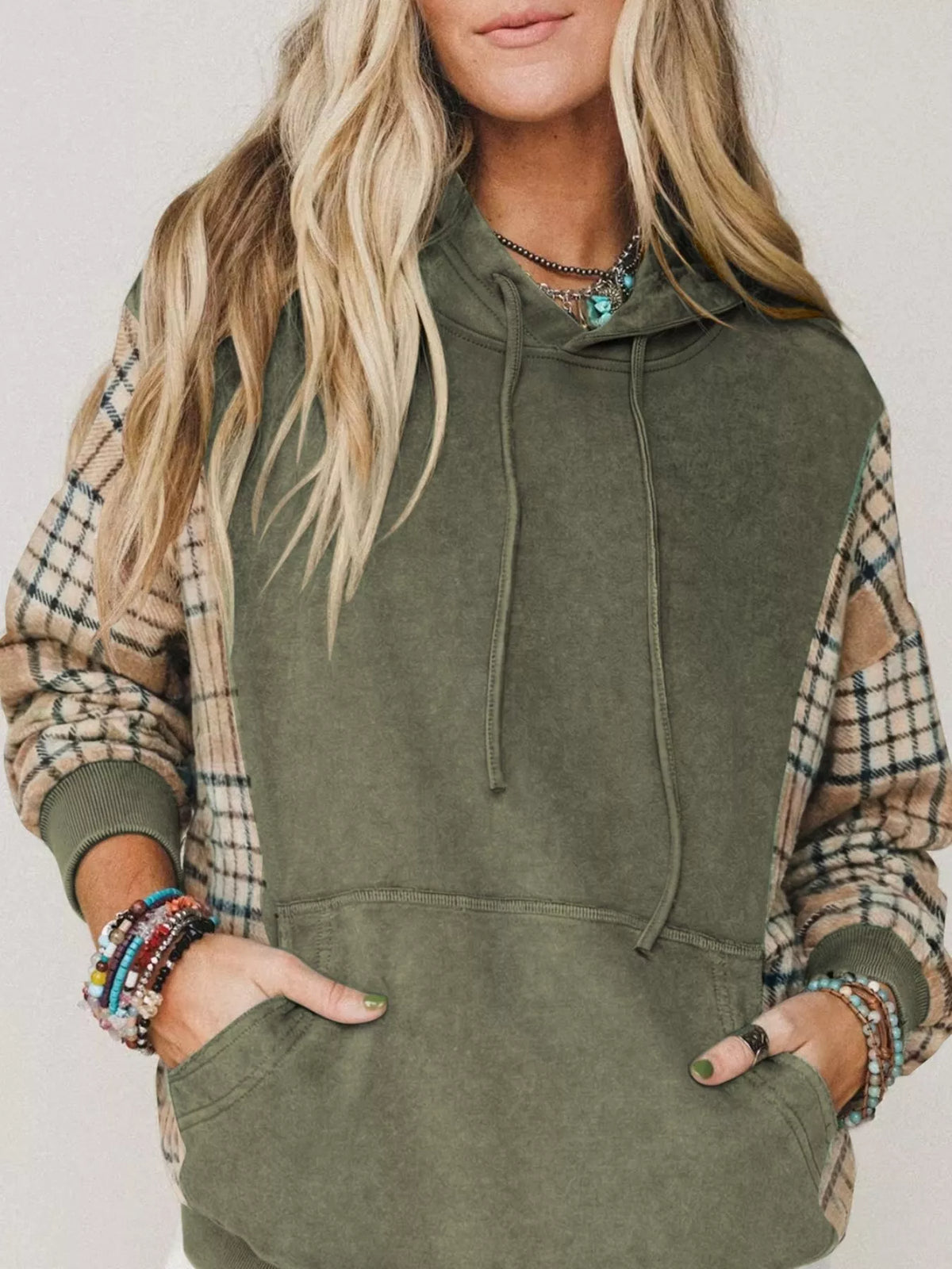 Plaid-sleeve hoodie, olive front