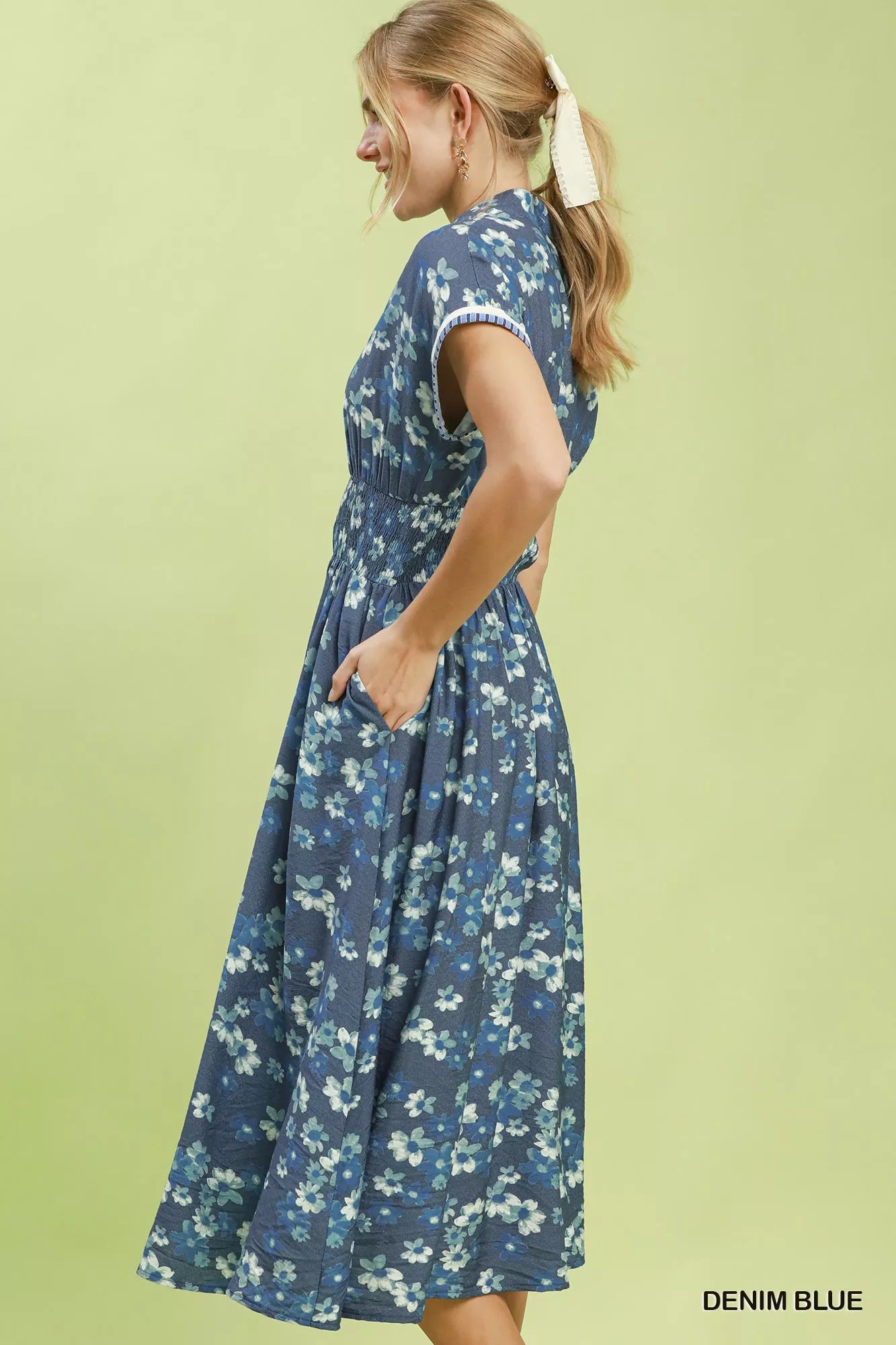Women's apparel – product view 2