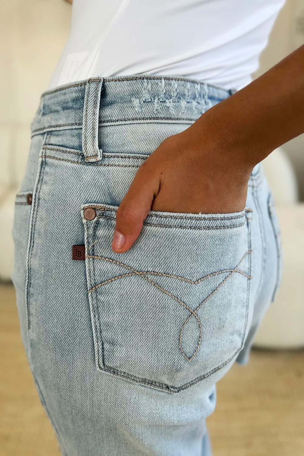 Women's jeans – product view 8