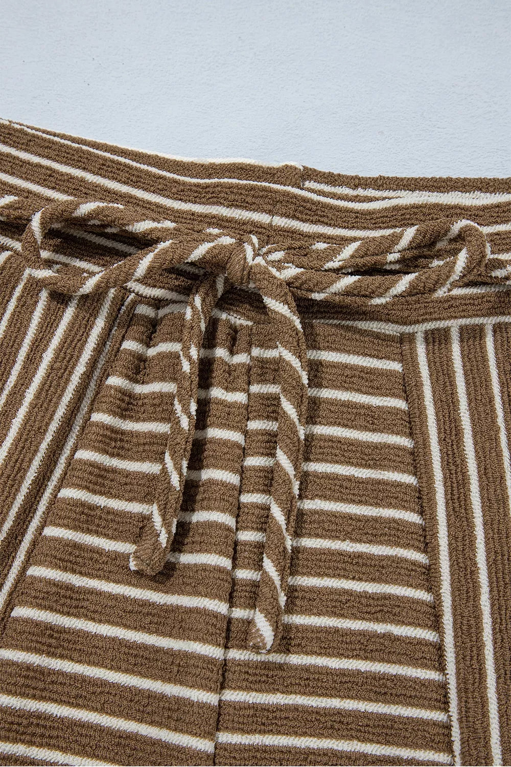 Brown striped wide-leg drawstring pants, drawstring detail