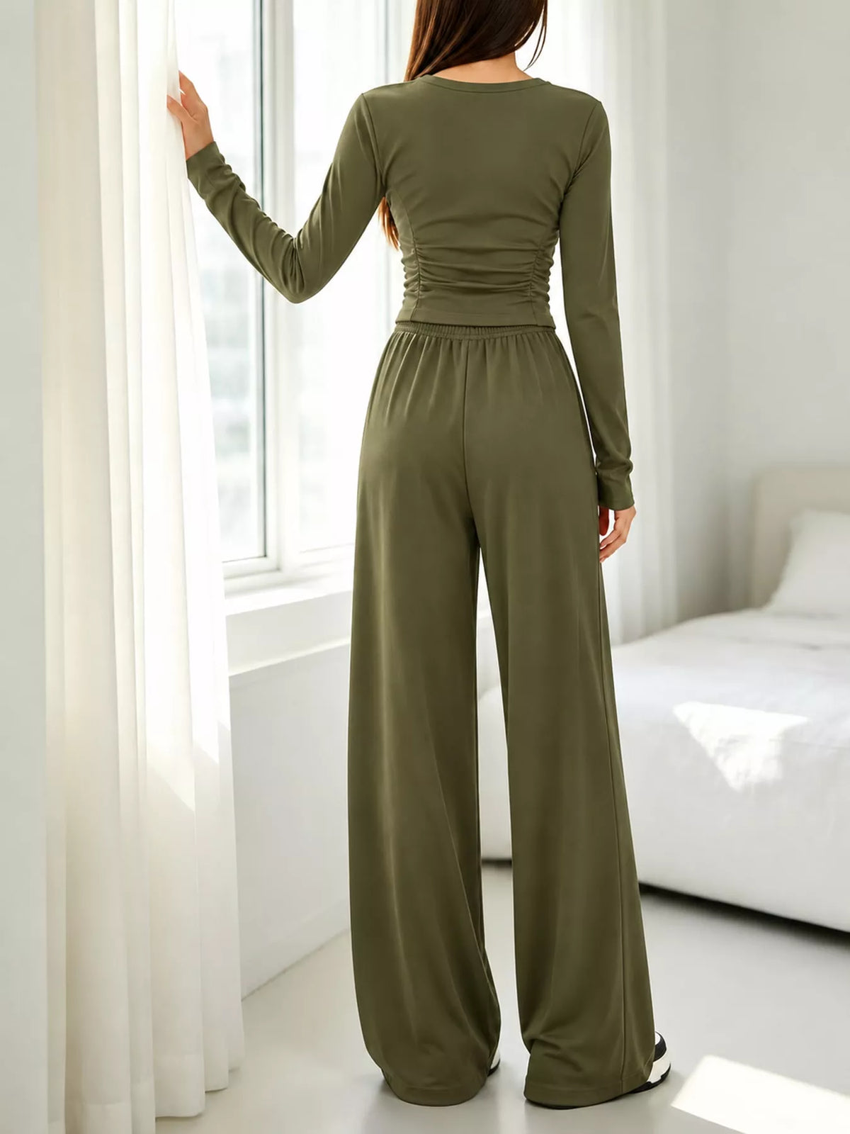 Wide-leg top and pants set, back view