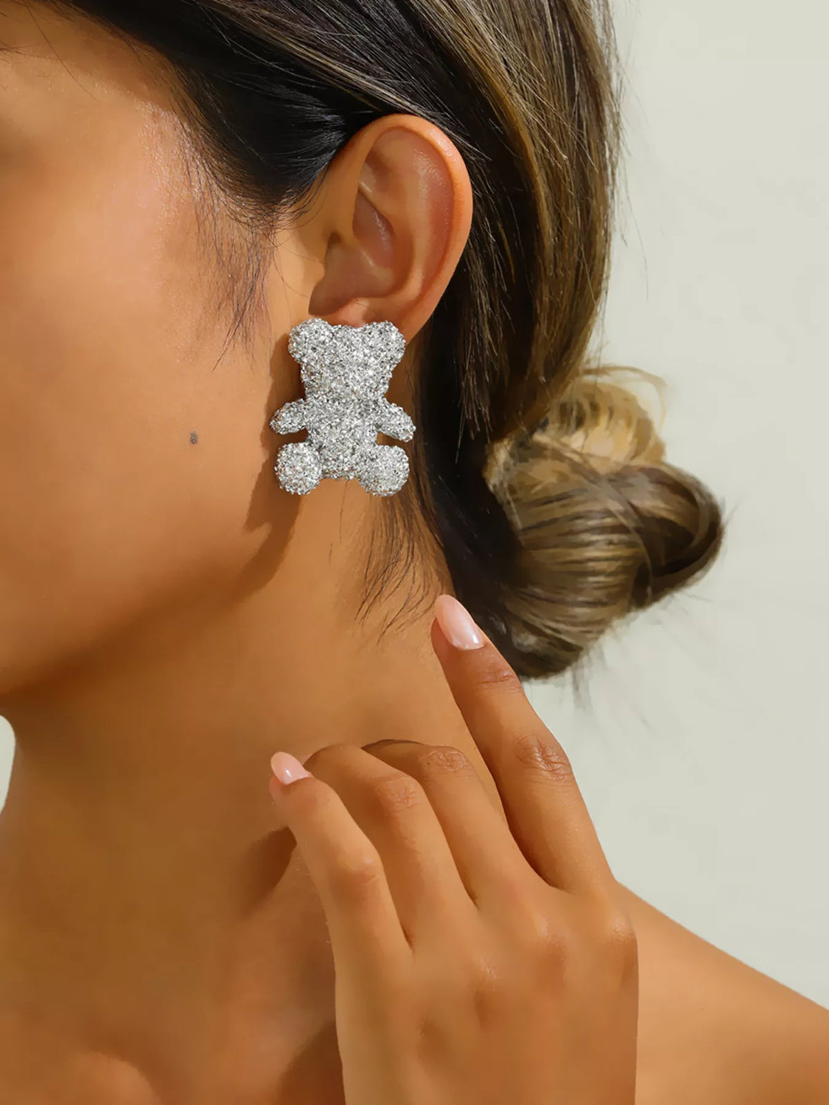 Silver teddy bear stud earrings