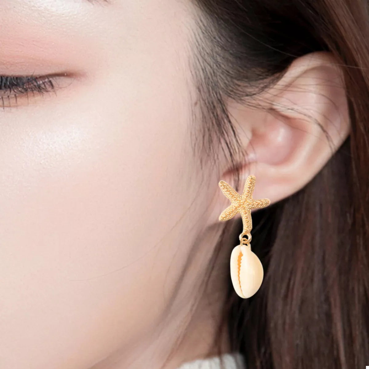 Trendsi 4 Pair 18K Gold-Plated Shell Minimalist Earrings -