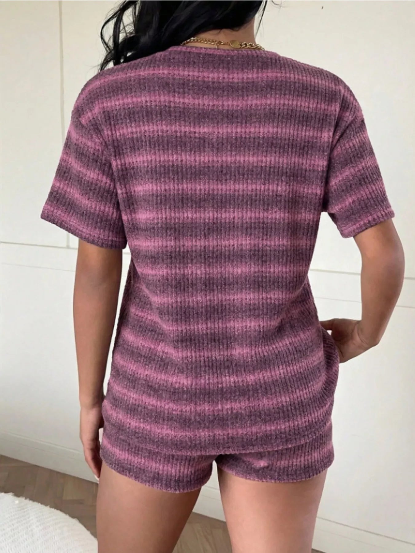 Women's clothing set – product view 3