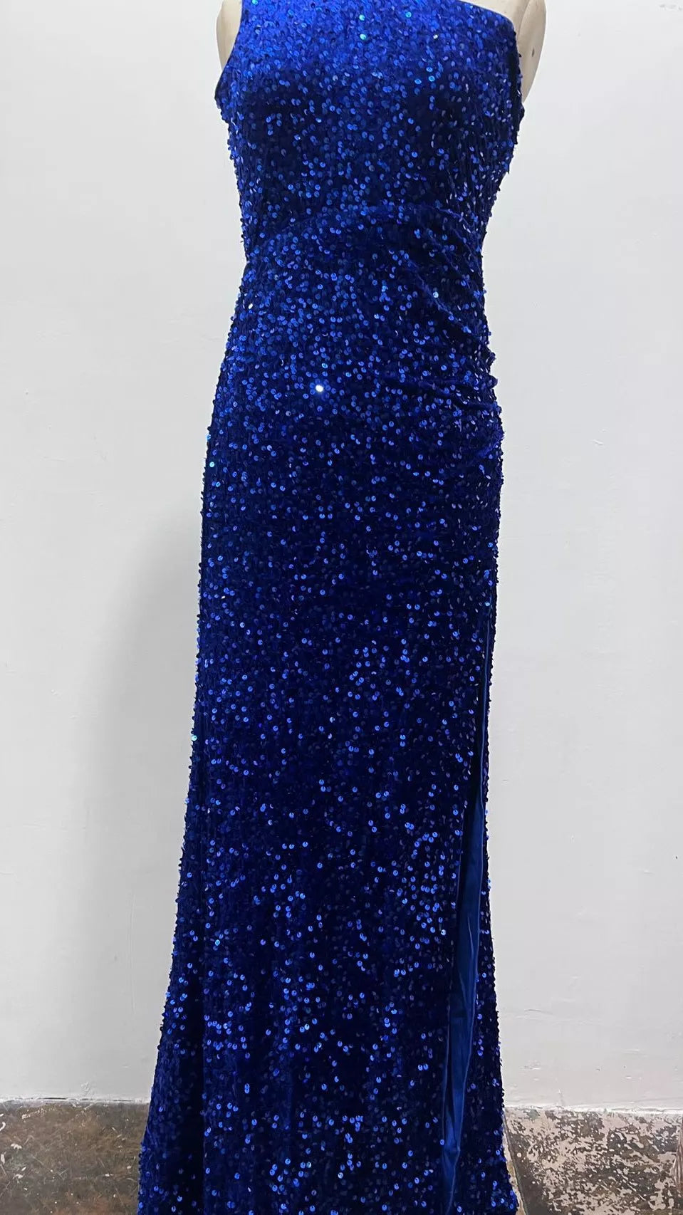 Sequin maxi dress, blue mannequin side