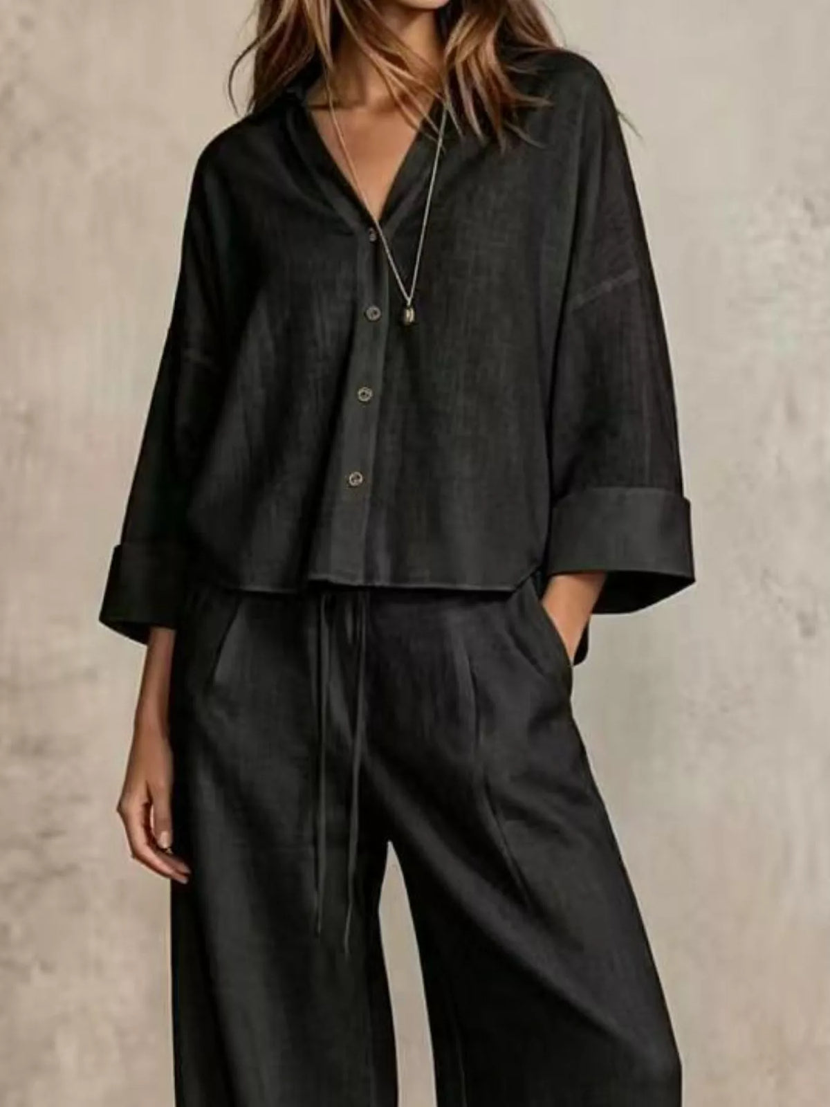 Shirt and pants set, black shirt detail
