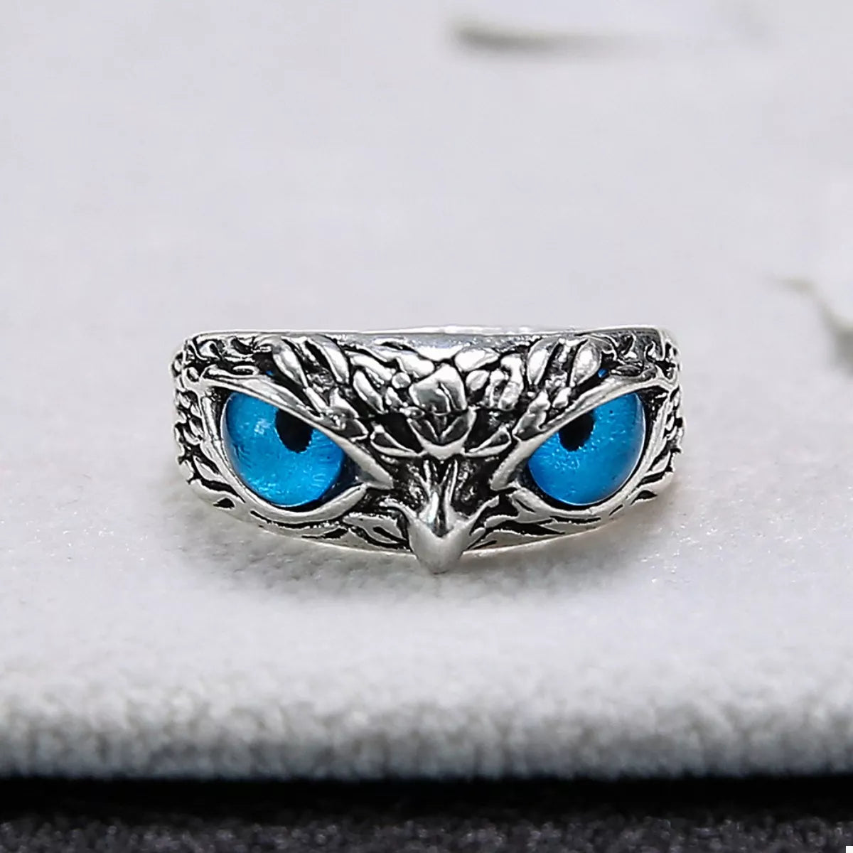 Trendsi Alloy Owl Eyes Ring -