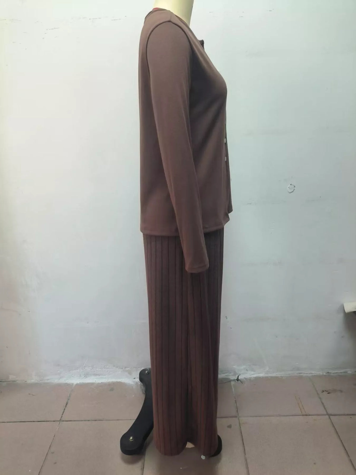 Cardigan and skirt set