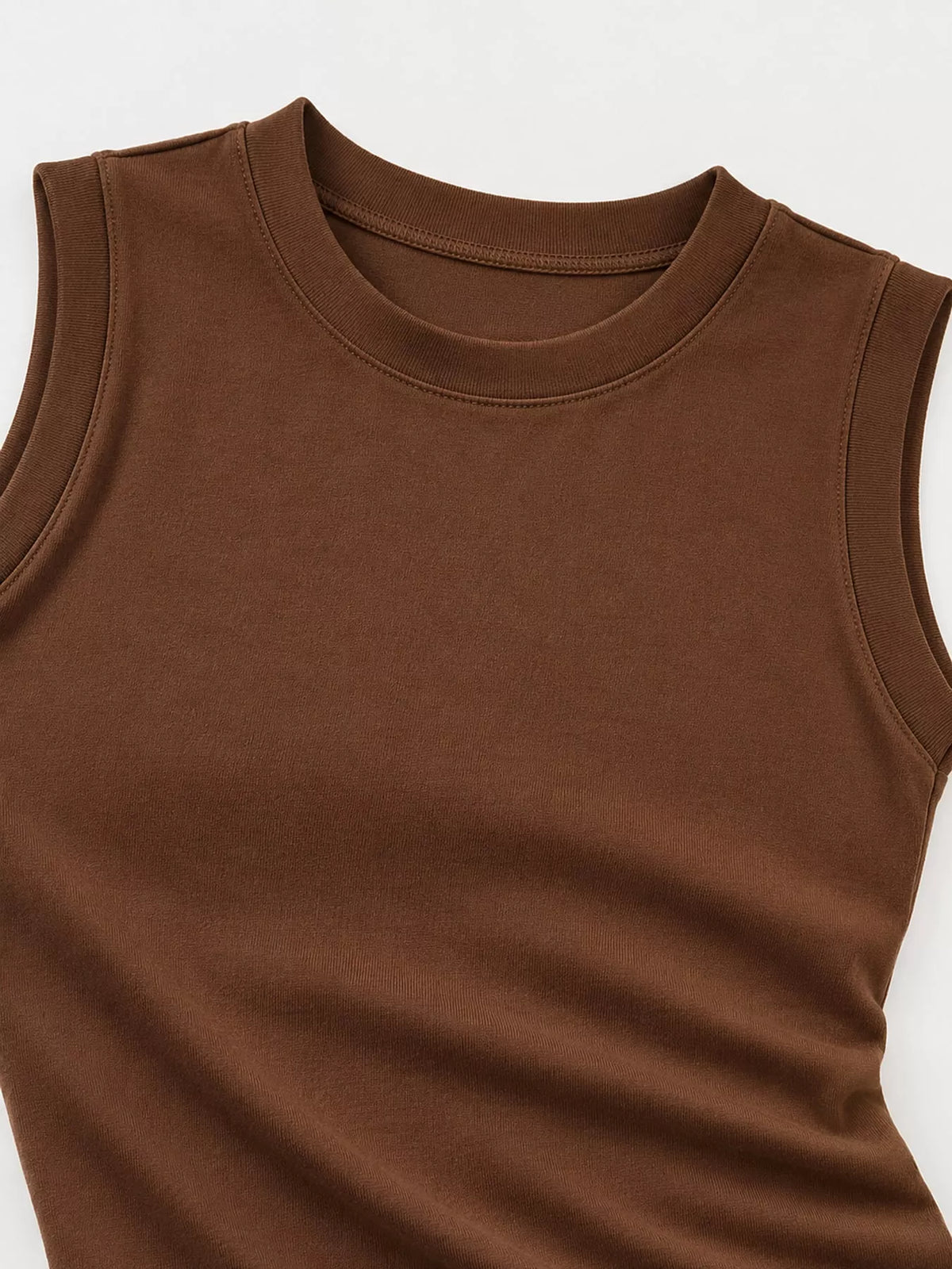 Slim-Fit Sleeveless Crew Neck Tank Top — garment construction details