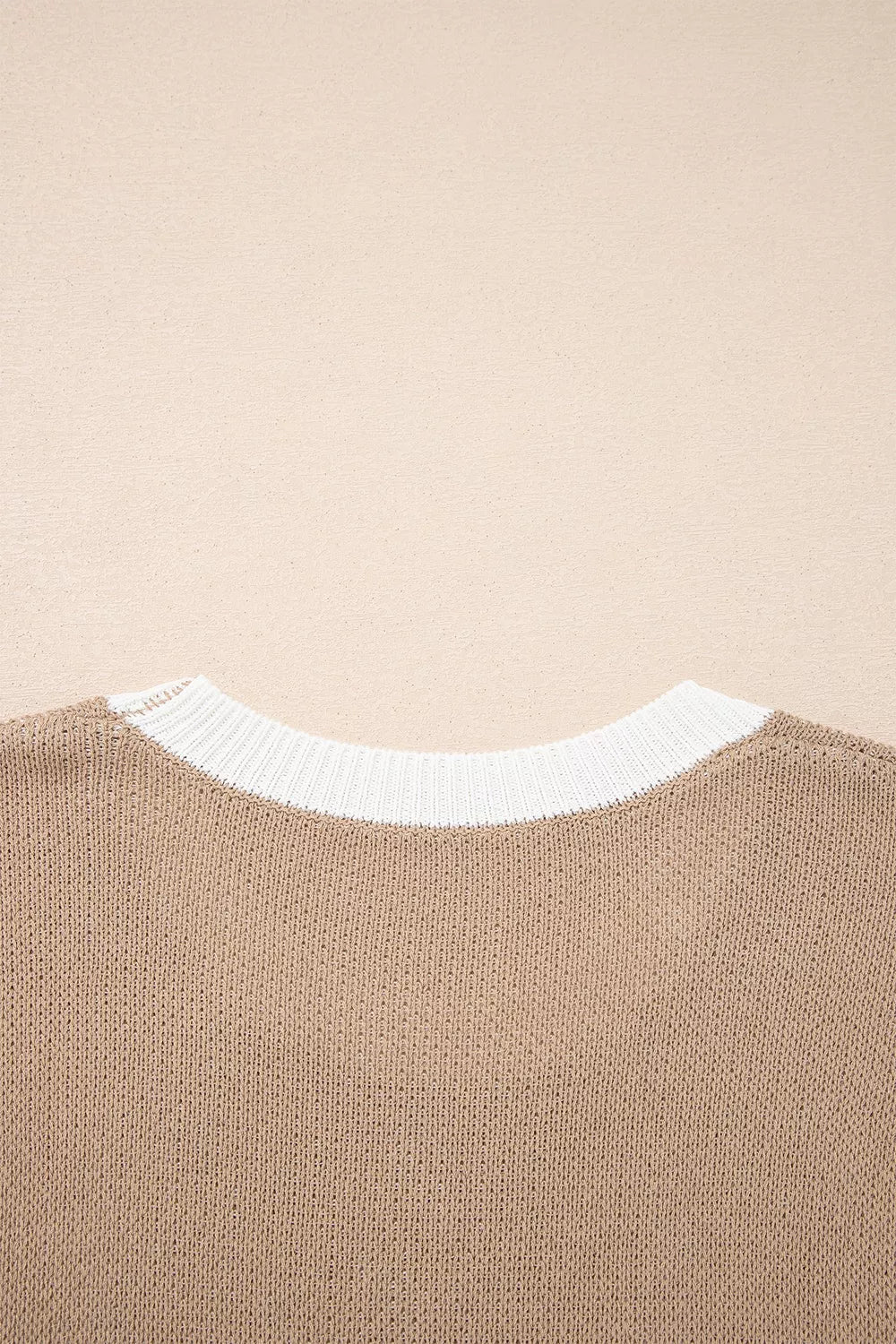 Trendsi Horse Shoe Pattern Contrast Trim Short Sleeve Sweater -