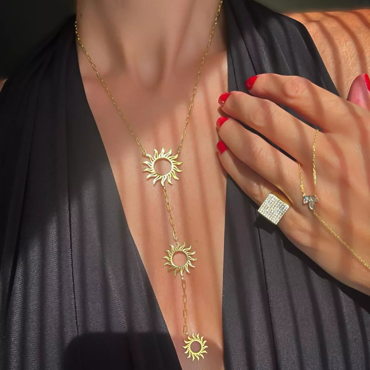 Trendsi 18K Gold-Plated Sun Pendant Necklace -