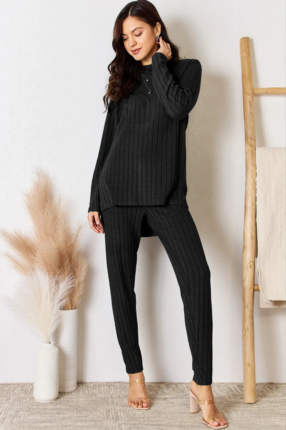 Women's clothing set – product view 6