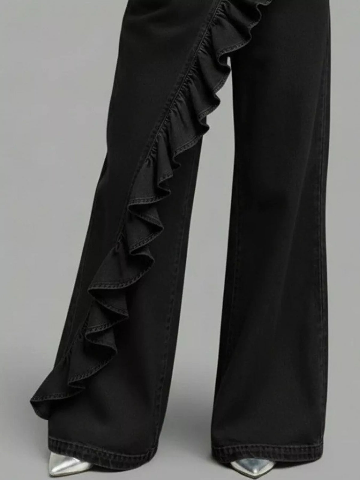 Asymmetrical Ruffled Wide-Leg Jeans in black