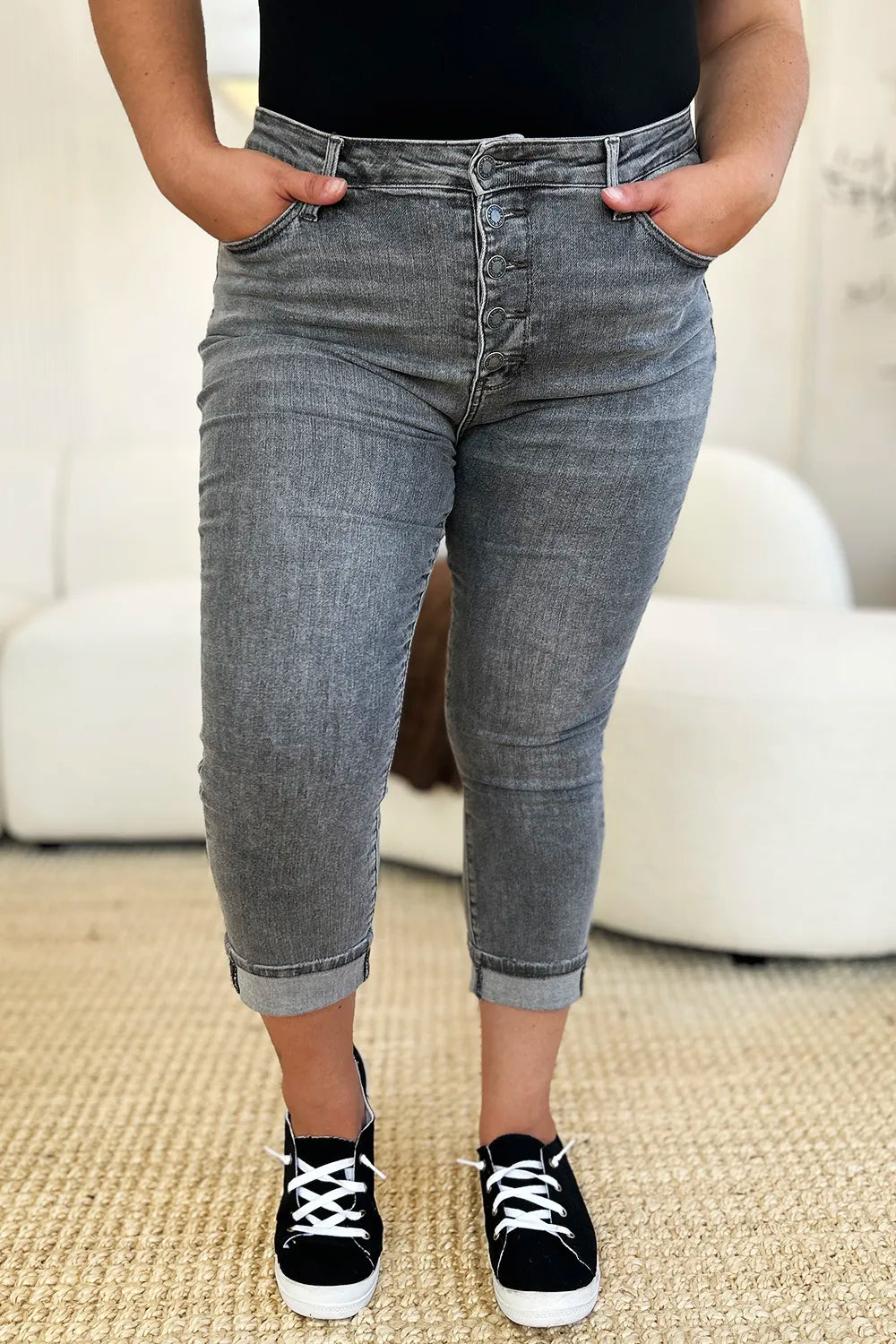 Women's apparel – product view 10