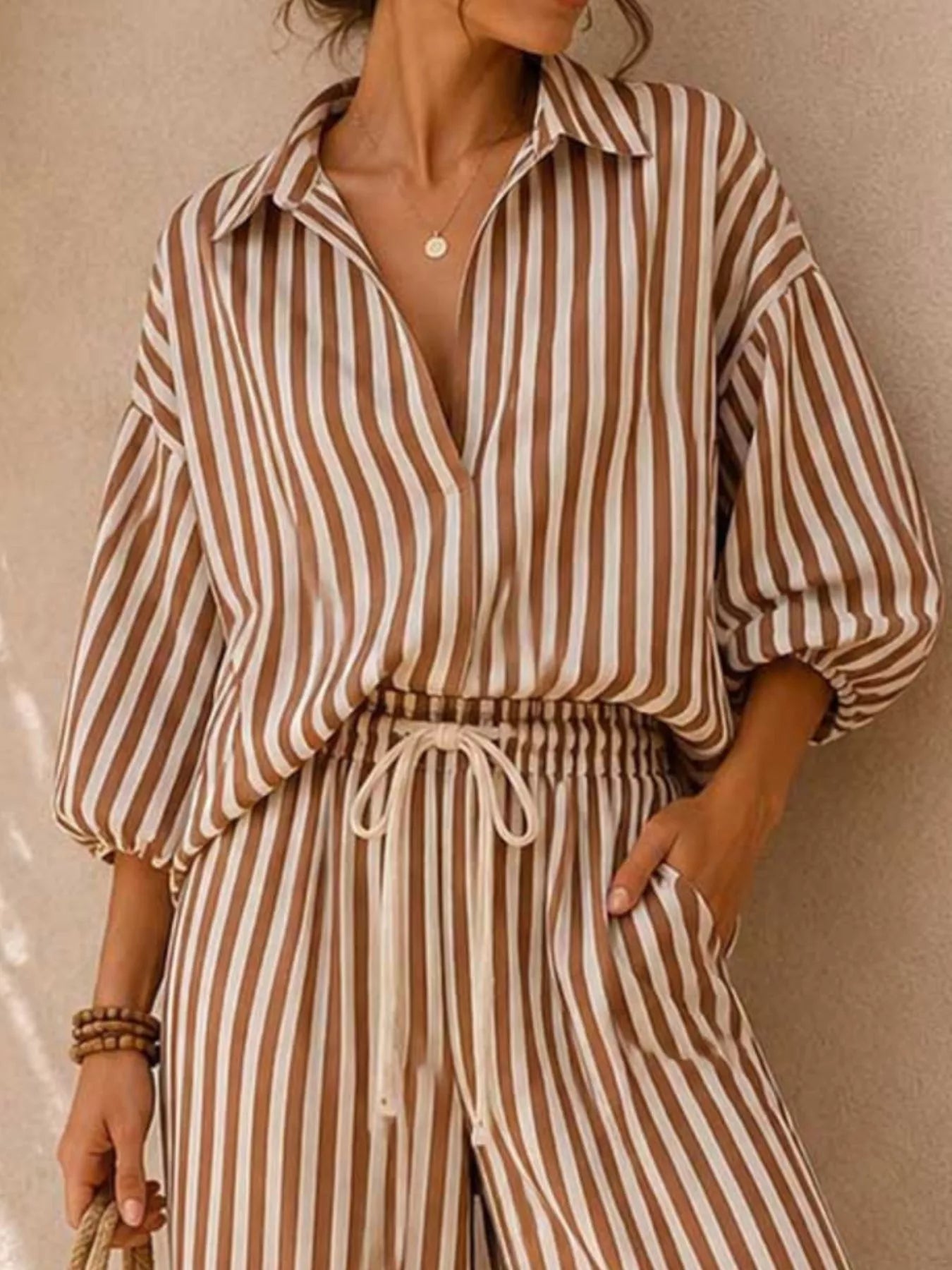 Women's clothing set – product view 2