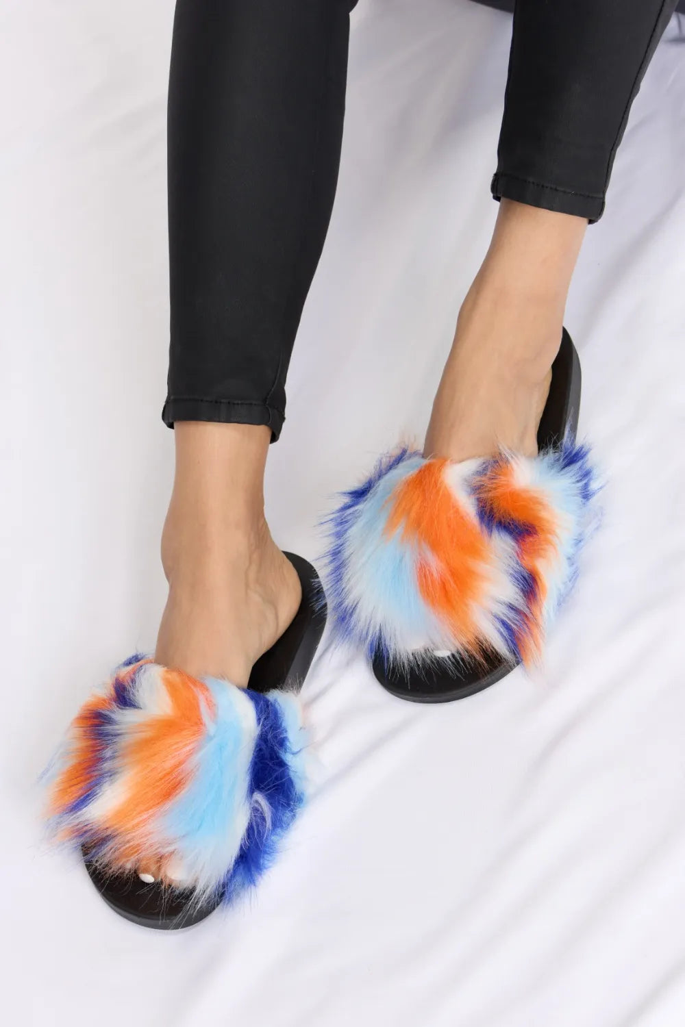 Women's Plush Open-Toe Sandals With 1-Inch Heel — product view 4