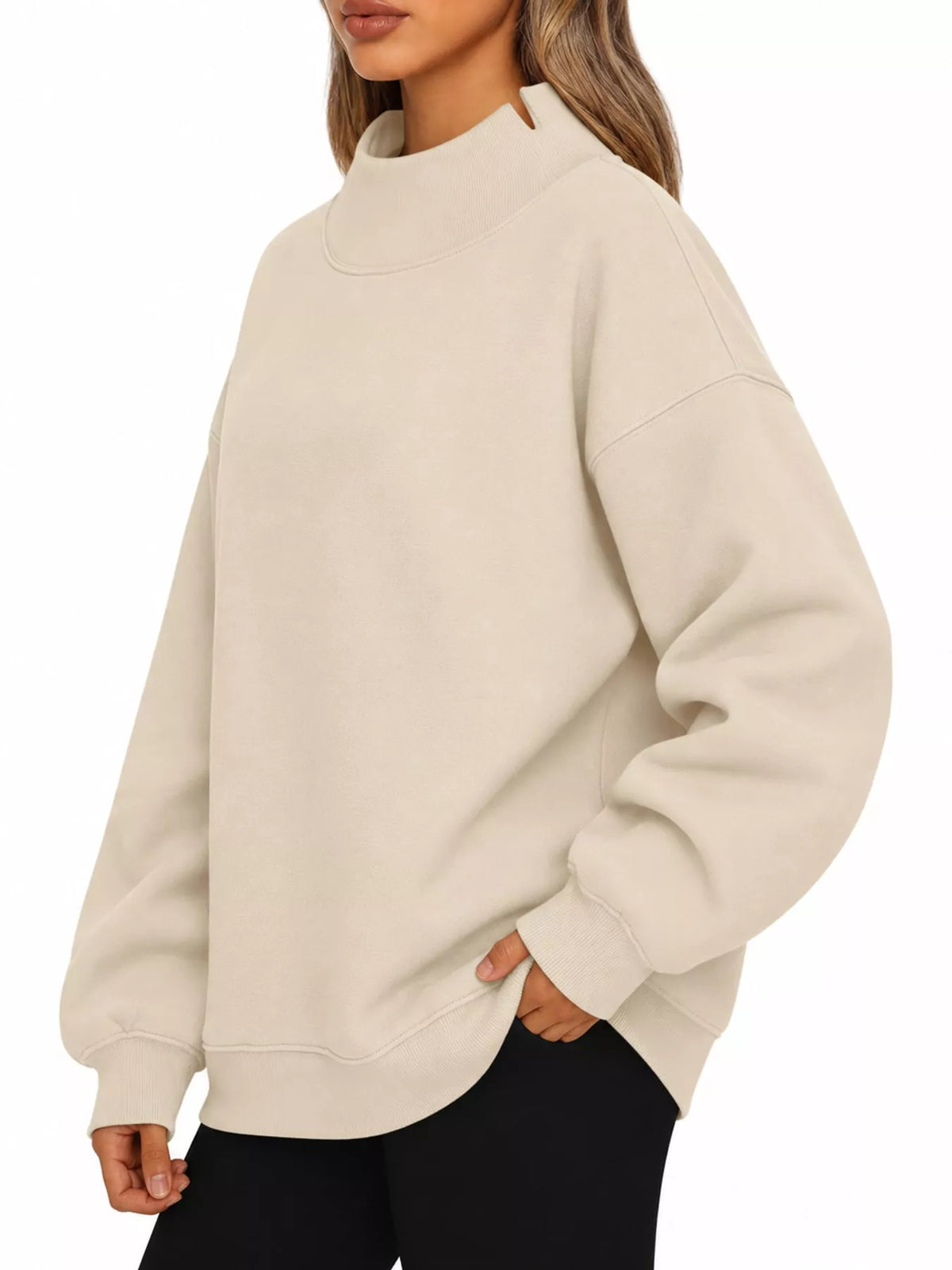 Oversized sweatshirt, cream side