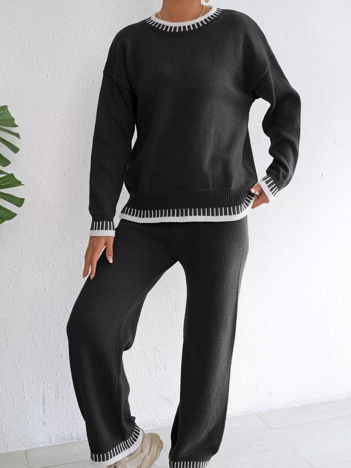 Black Contrast Trim Crew Neck Sweater and Pants Set three-quarter view