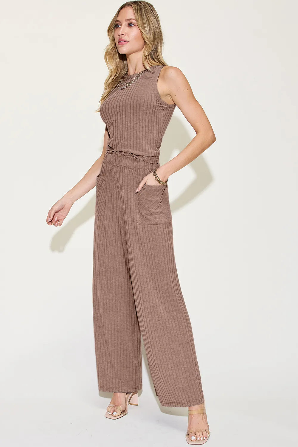 Women's clothing set – product view 24