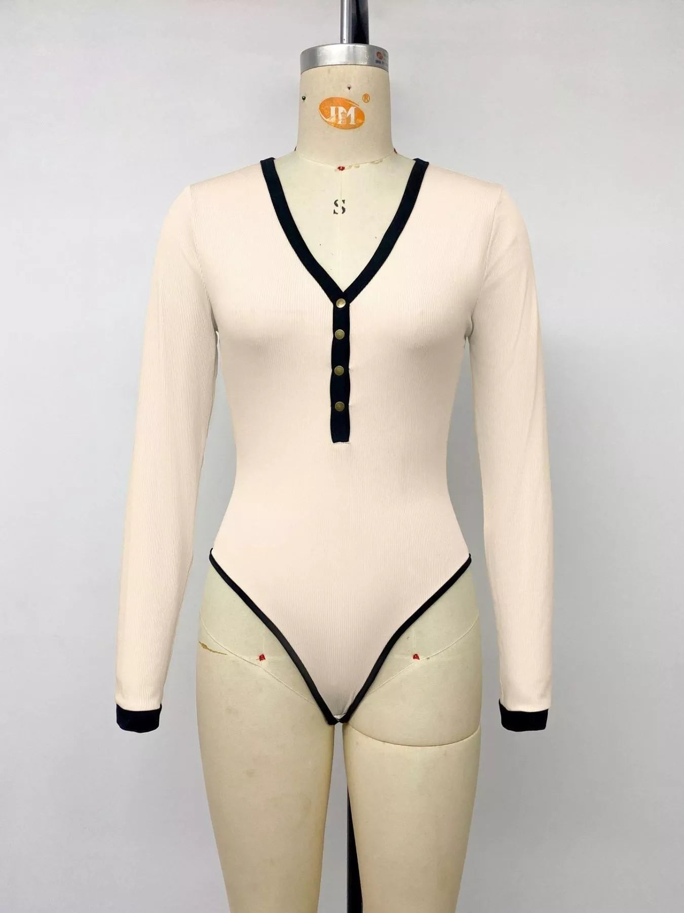 Trendsi Ribbed V-Neck Long Sleeve Bodysuit with Contrast Trim -