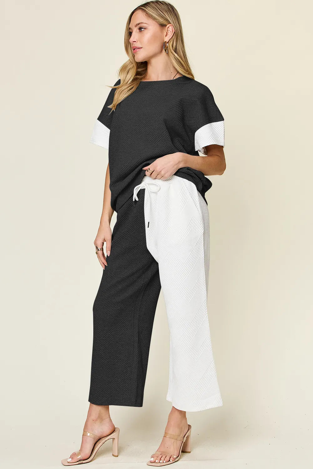 Women's clothing set – product view 2