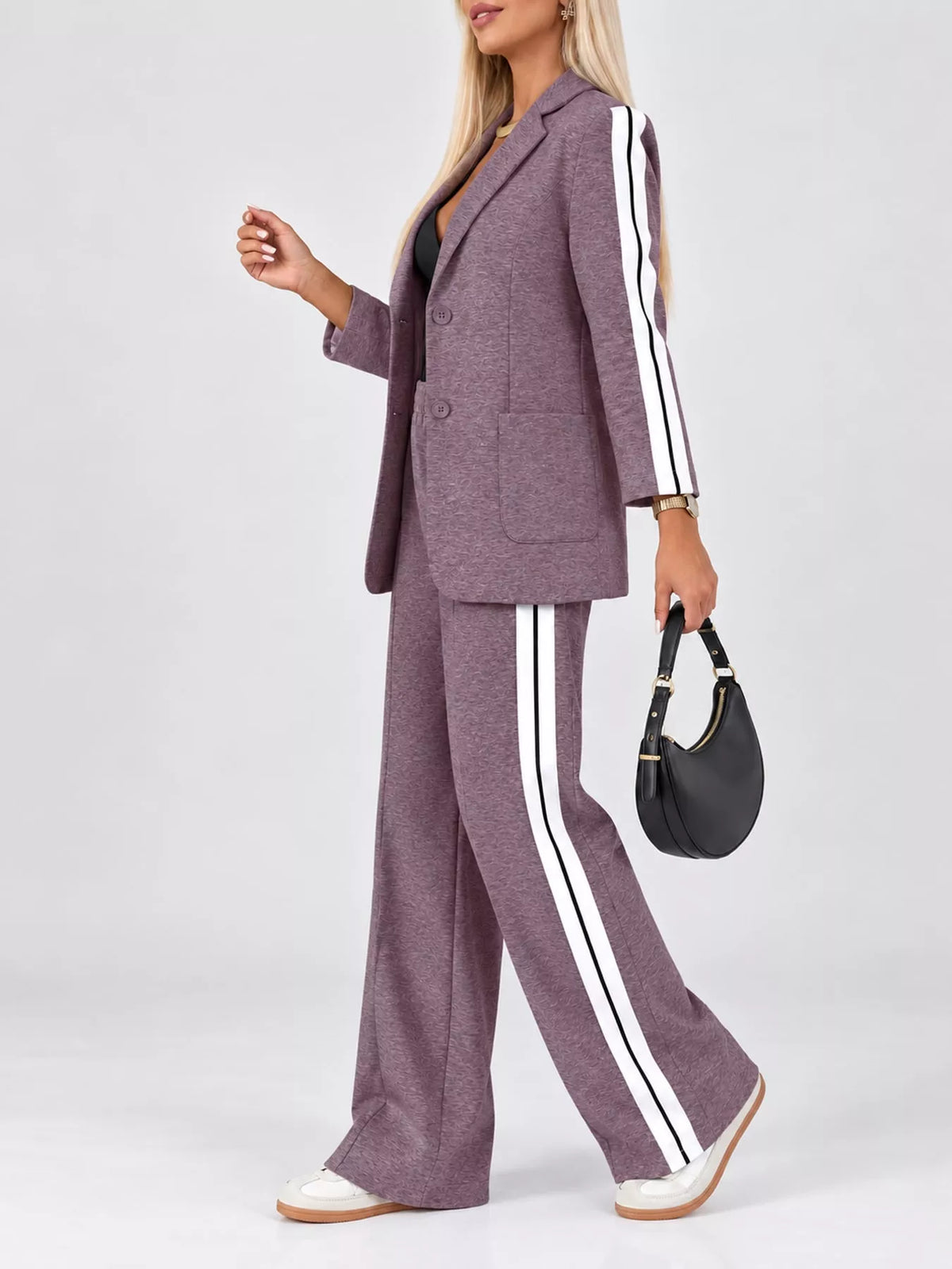 Set with Side Stripe Detail — side view