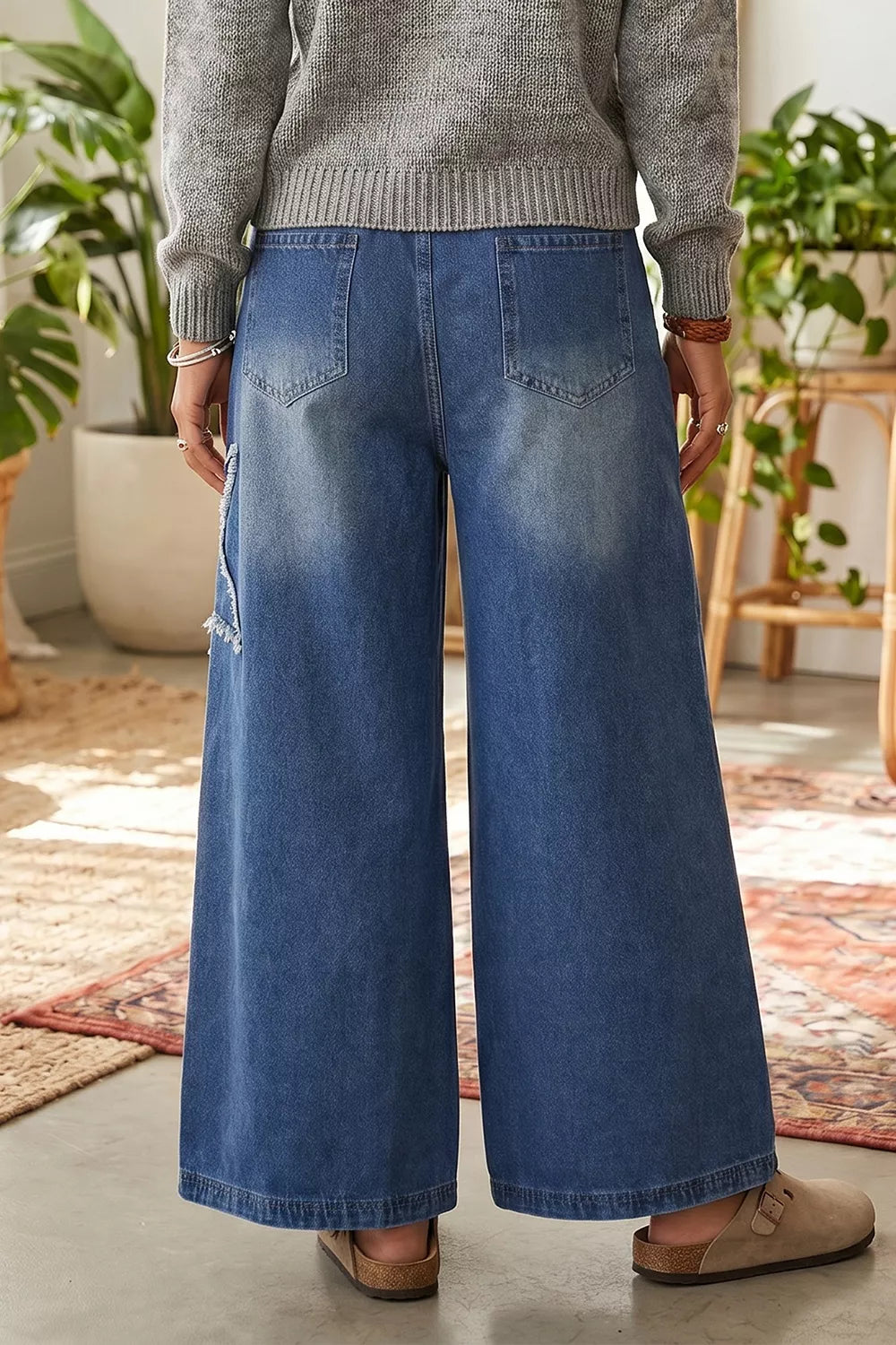 Trendsi Star Decorated Wide Leg Jeans -