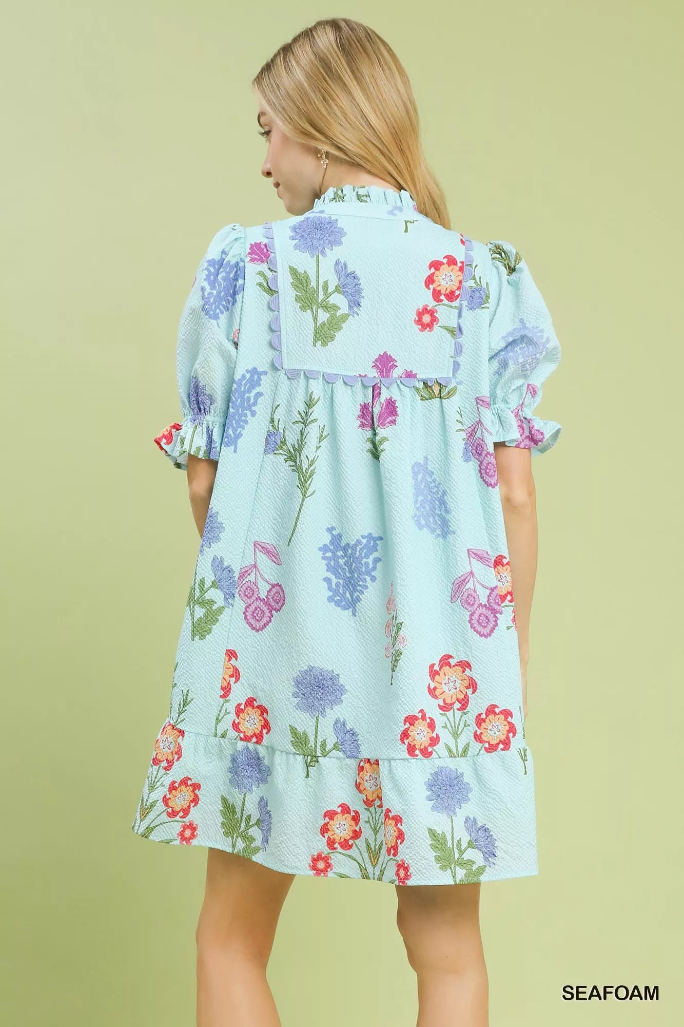 Women's apparel – product view 3