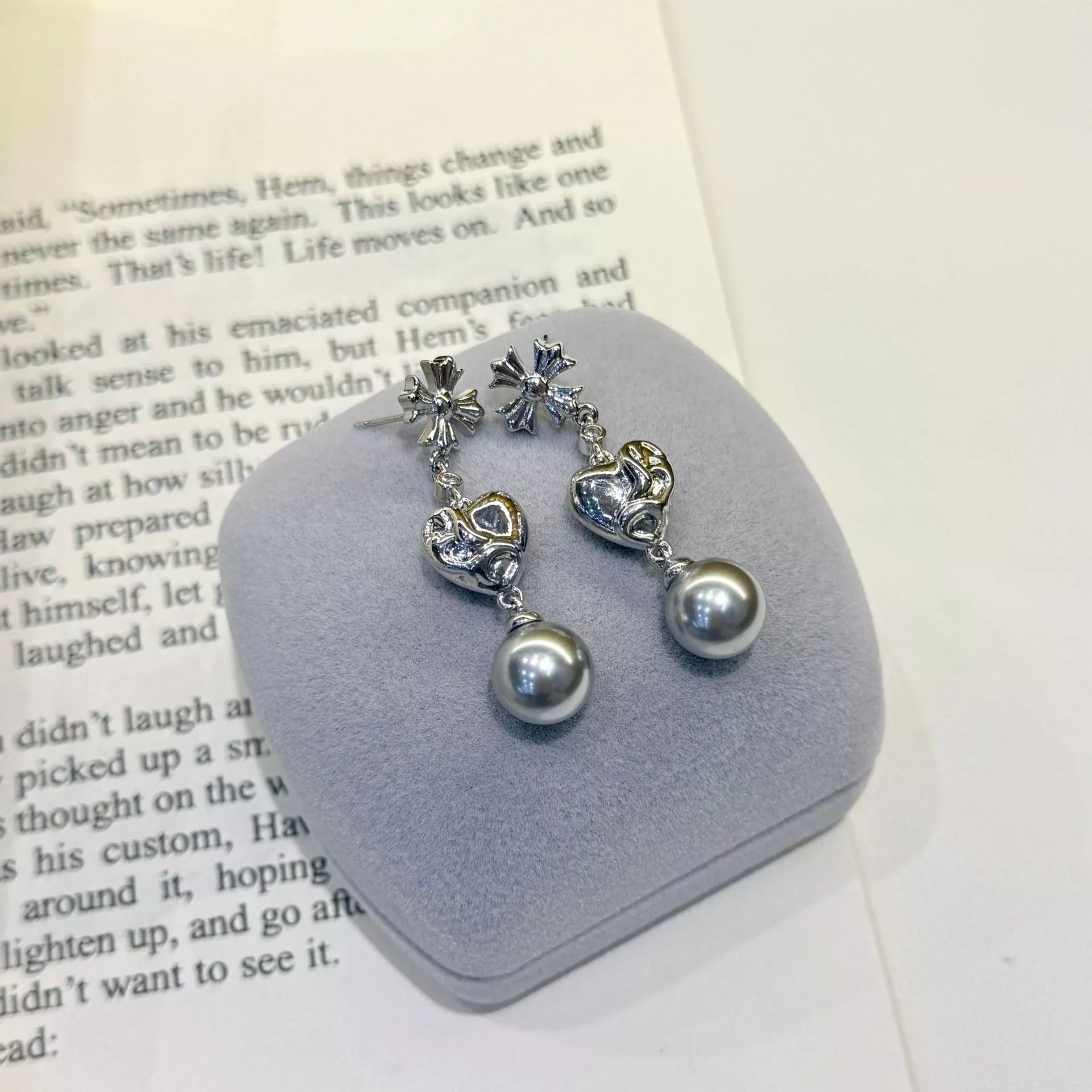 Trendsi Pearl Heart Drop Earrings -
