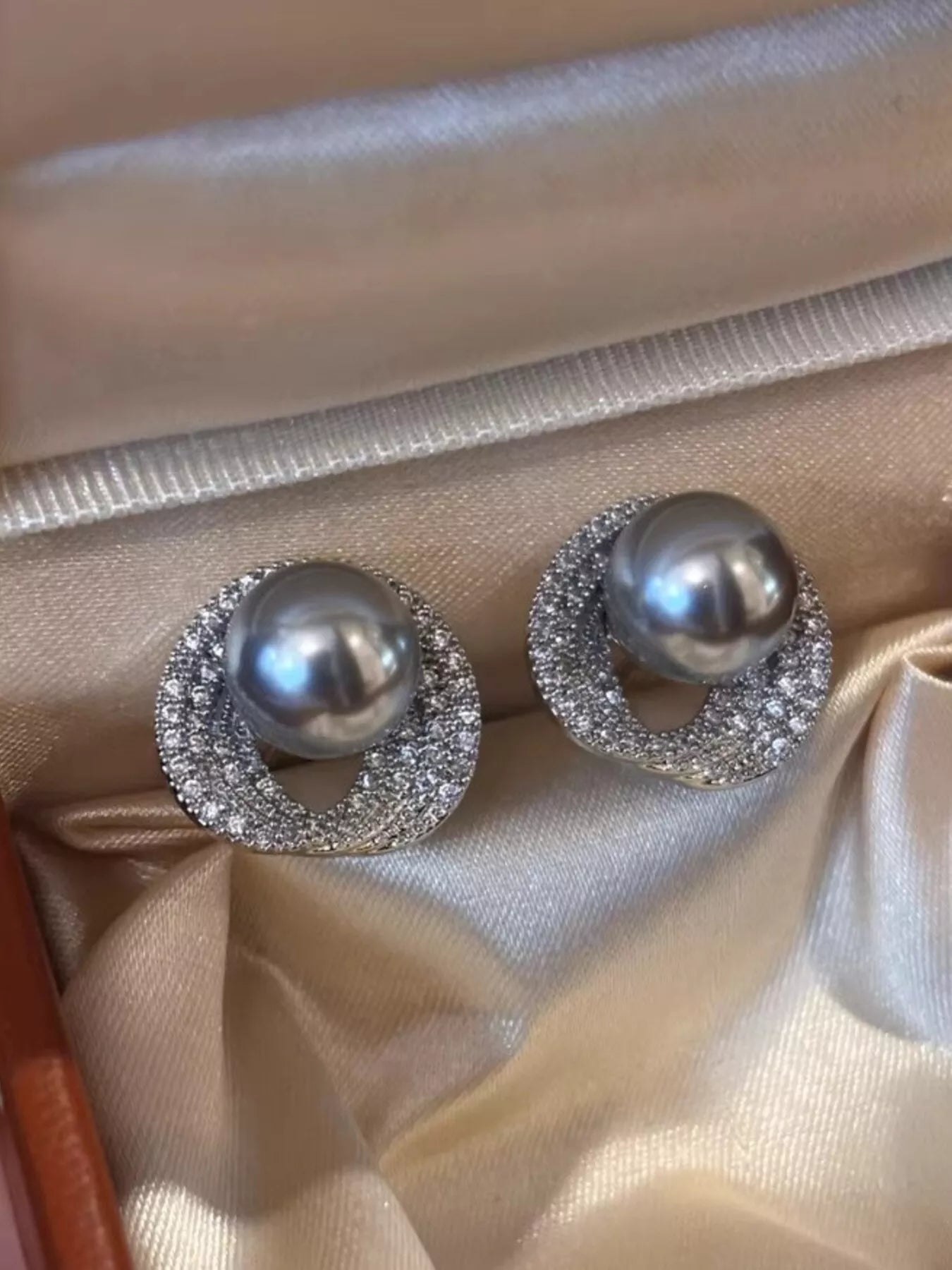 Trendsi Pearl Stud Earrings -