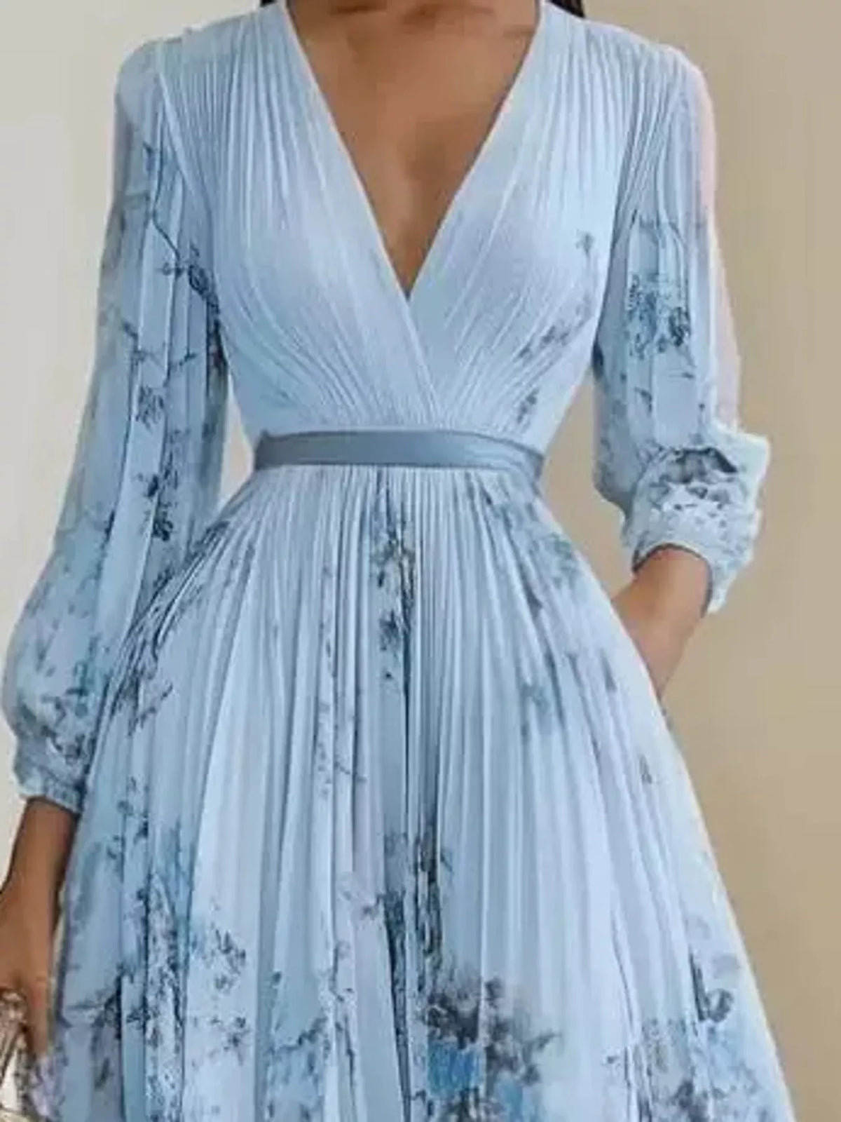 V-neck long sleeve maxi dress, construction and design details